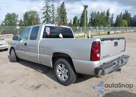 2004 Chevrolet Silverado 1500 Ls z USA, uszkodzony, nr VIN 2GCEC19VX41126720